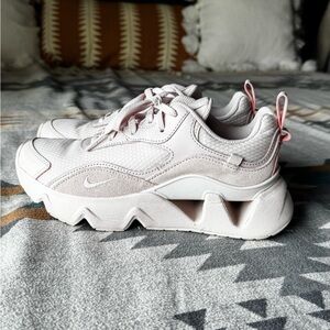Nike RYZ 365 Barely Rose